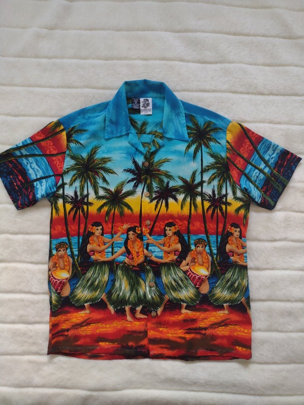 Kennington Men's Hawaiian Button Down Camp Shirt Size Medium Hula Girls